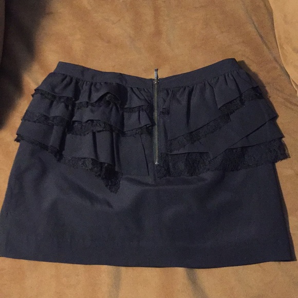 Skirts - Picture 2 of 4